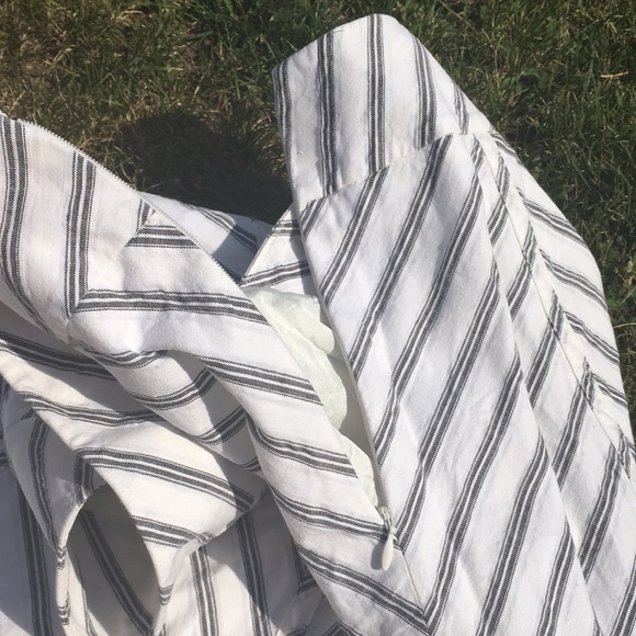EUC Ann Taylor loft white gray striped skirt - Picture 11 of 12